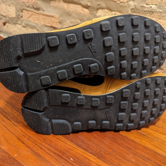 Nike Internationalist Suede Leather 631755-700 Men's Size 11 Shoes - Picture 6 of 10